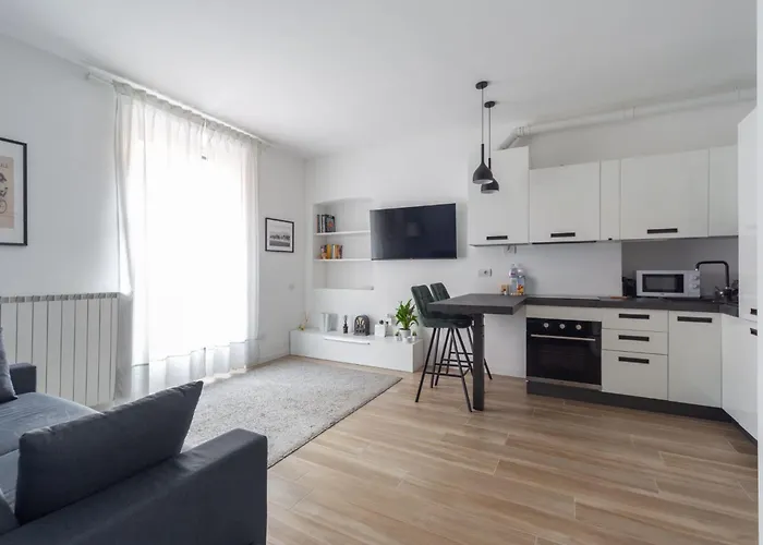 Cozy Porta Venezia Appartamento *